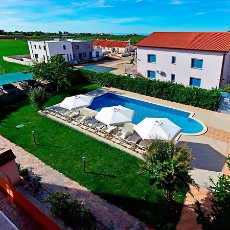 Novigrad 6951c